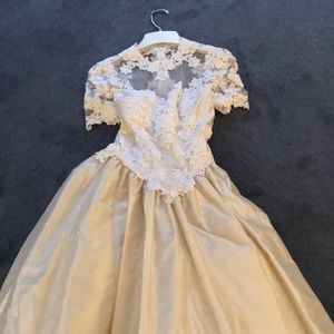 Priscilla of Boston Sz 4 Silk Chantung& Lace Gown